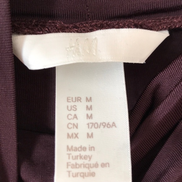 H&M Turtle neck, Size Medium - Picture 2 of 2